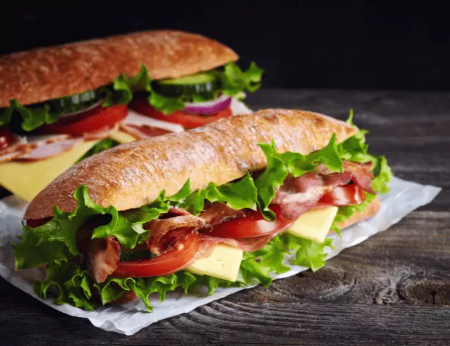 Manny's Deli ist ein Sandwich Restaurant welches Social media marketing perfektioniert hat